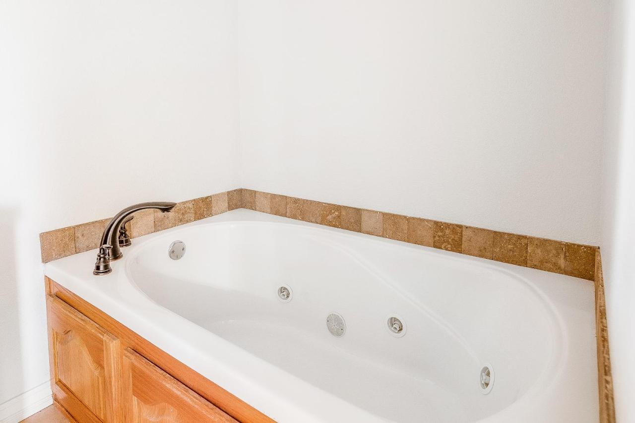 The Stay In Fay Fayetteville Bagian luar foto
